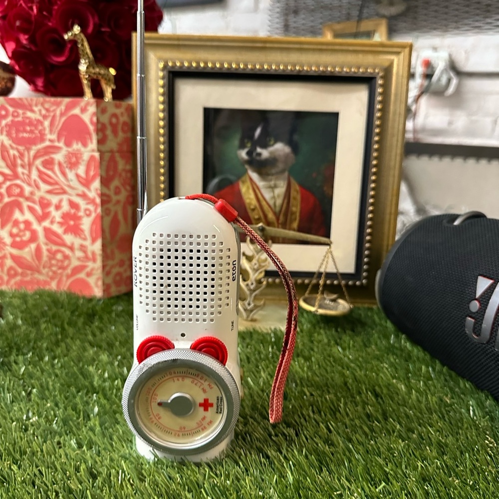 Eton Rover Self-Powered AM/FM/NOAA Weather Radio